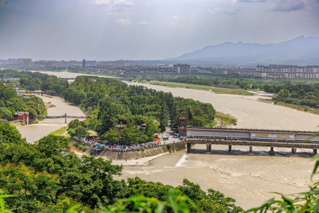 Dujiangyan Bewässerungssystem